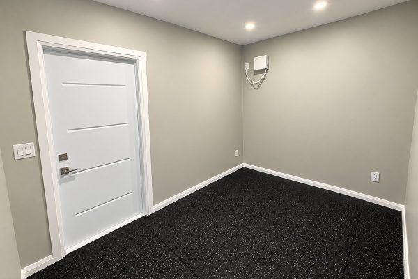 15 garden suite in toronto empty interior