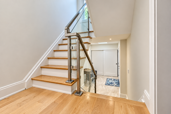 Modern Glass-Railed Oak Staircase - Toronto